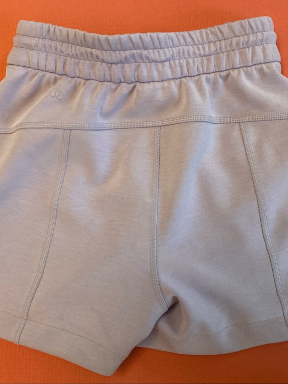 Lululemon softstreme high-rise short 4” - Picture 4 of 4